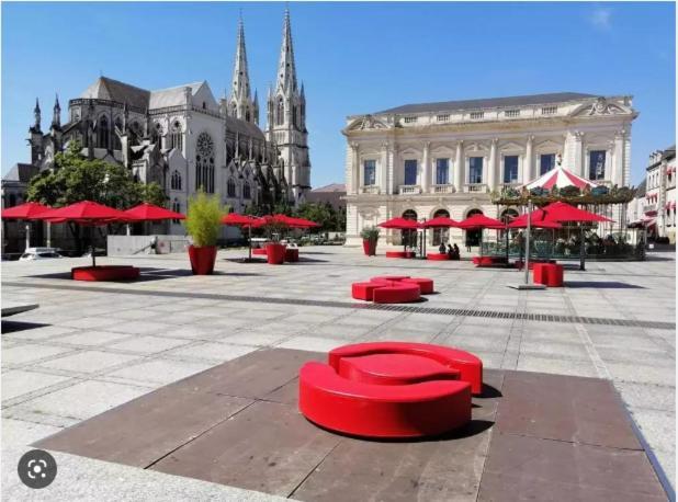 Les Arcades Studio Coeur De Ville Cholet Exterior photo